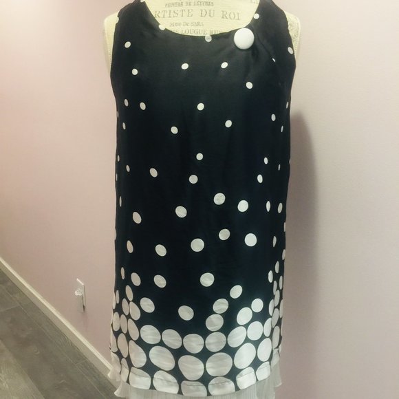 Size S Polka dot sleeveless satin dress black & white pleated trim button decor - Picture 2 of 10